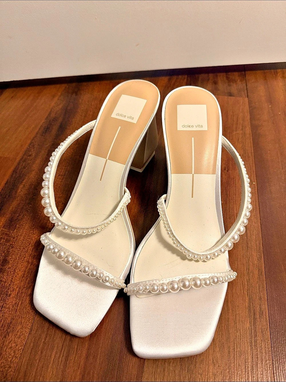 Dolce Vita Pearl Heels in White US 10